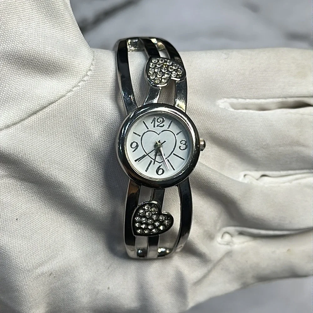 Vintage Y2K Heart Bangle Bracelet Watch